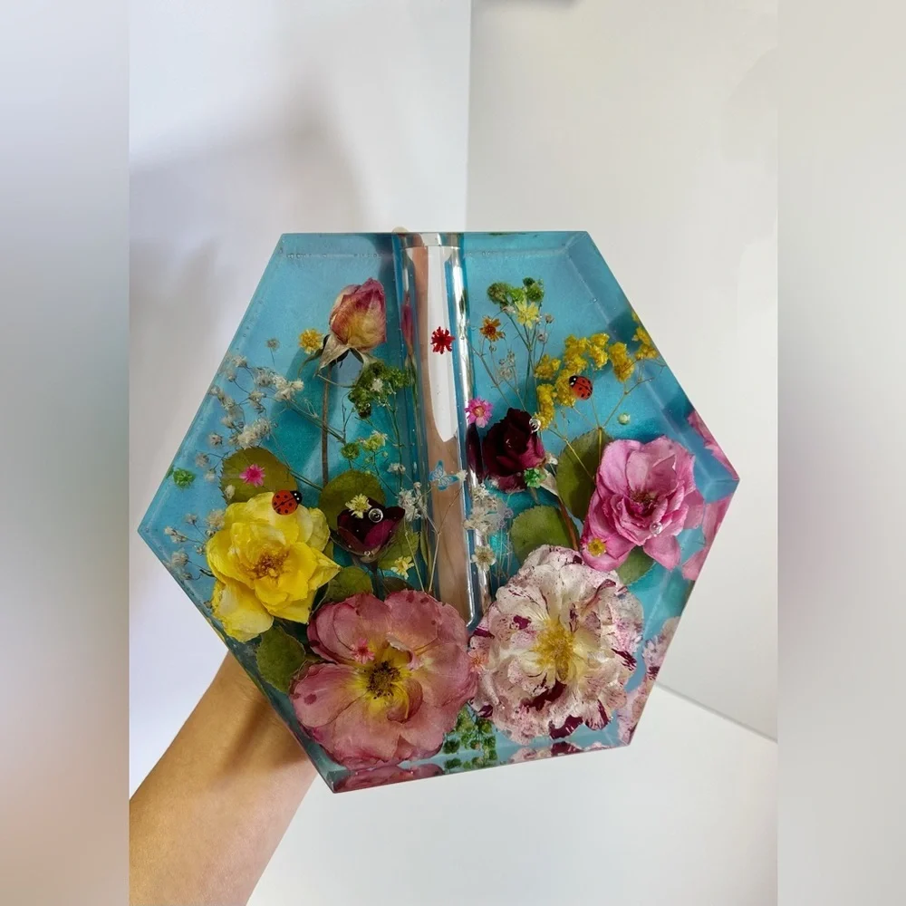 Real Dried Flower Resin Vase